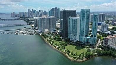 Building Photo - 1900 N Bayshore Dr