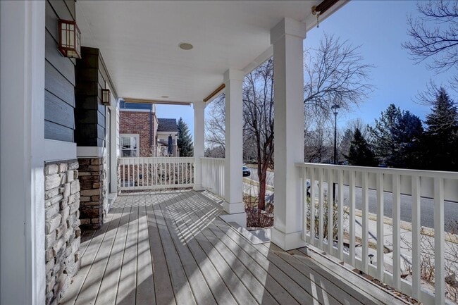 Foto del edificio - Stunning 5-Bedroom Home in Desirable McKay Landing – Available Now!