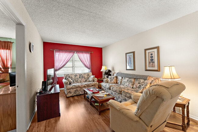 Building Photo - 4746 Azalea Dr