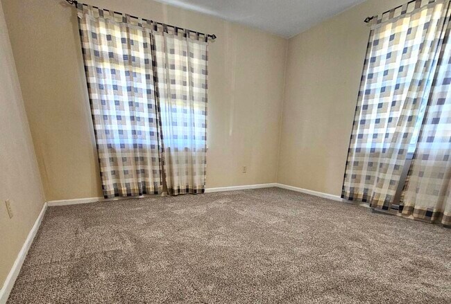 Foto del edificio - 714 N Bridge St