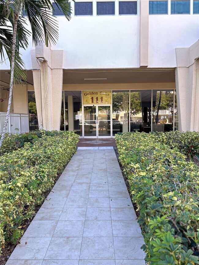 Foto del edificio - 111 Golden Isles Dr