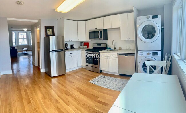 Building Photo - 79 Webster St