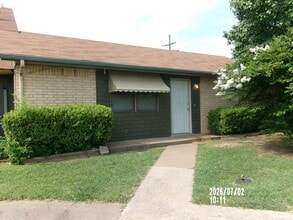 Building Photo - 1116 NW 52nd Cir