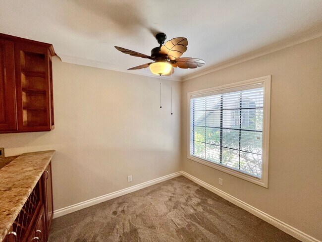 Foto del edificio - 2bd/2bth Apartment in Santee with In-Unit ...