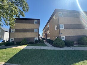 Building Photo - 12747 S Hoyne Ave