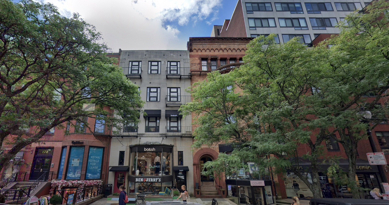 Foto del edificio - 176 Newbury St