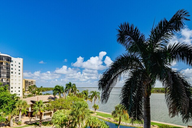 Foto del edificio - 4263 Bay Beach Ln