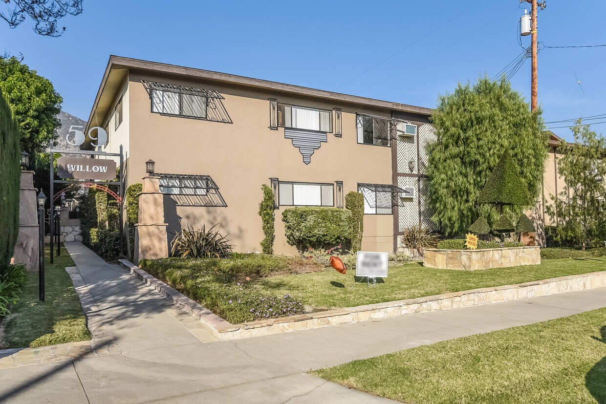 59 Esperanza Ave Unit D, Sierra Madre, CA 91024 Apartments in Sierra