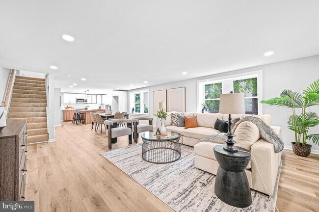 Foto del edificio - 342 E Barnard St