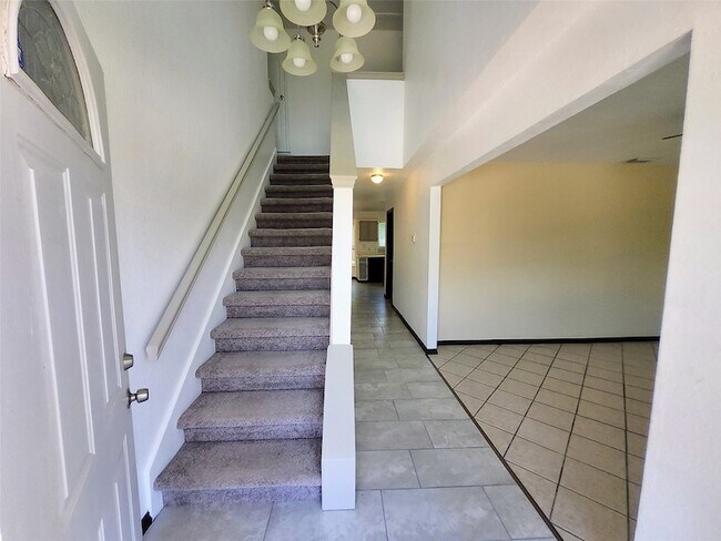 Foto del edificio - 4672 Heatherbrook Ln