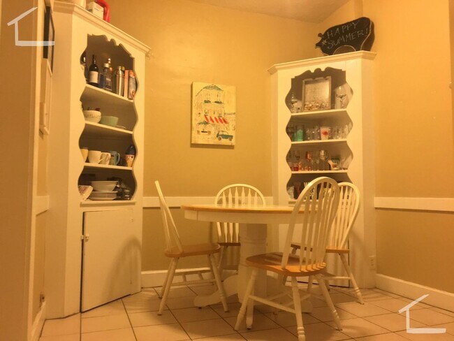 Foto del edificio - Charming 3 Bedroom-No Broker Fee