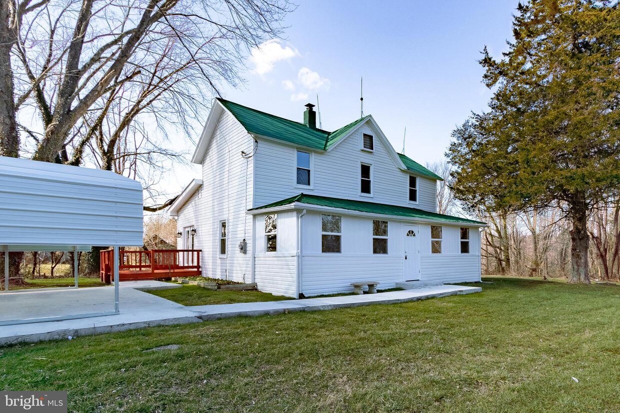 Primary Photo - 16200 St Phillips Rd