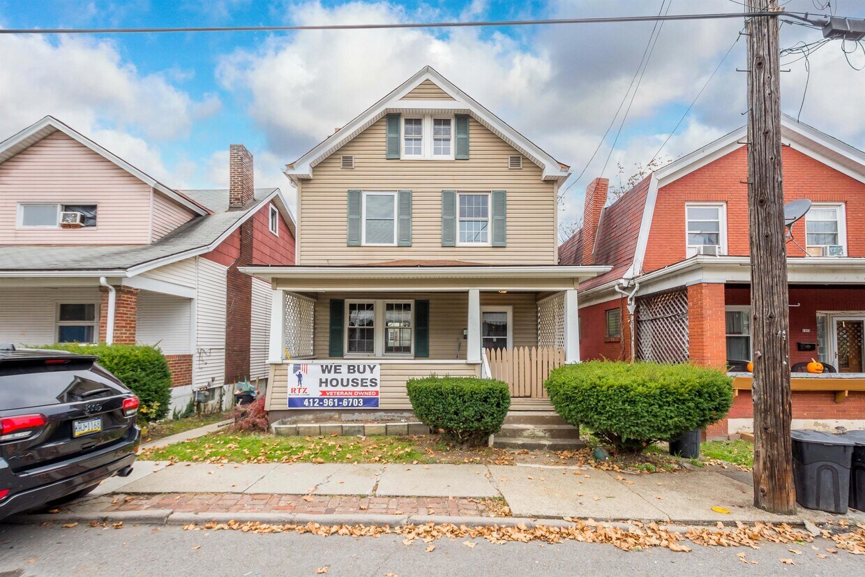 1404 Maple St, McKeesport, PA 15132 House Rental in McKeesport, PA