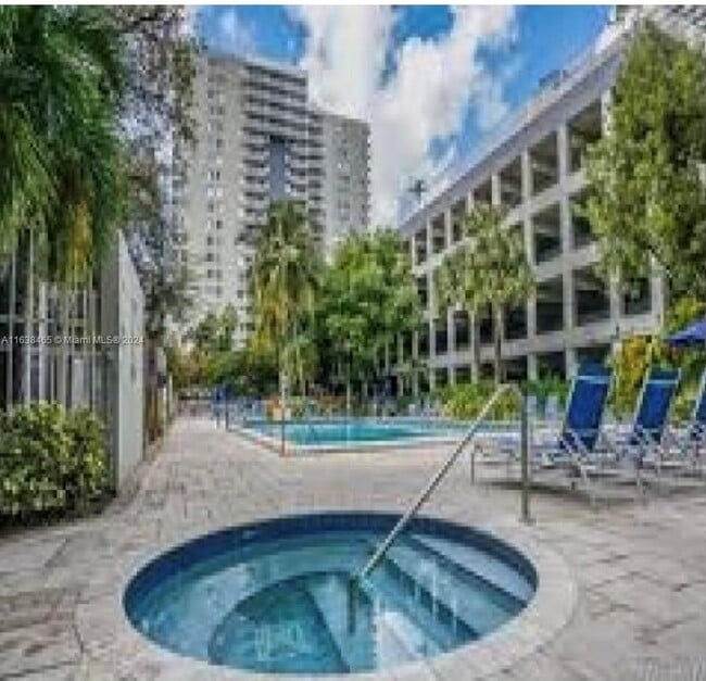 Building Photo - 800 N Miami Ave