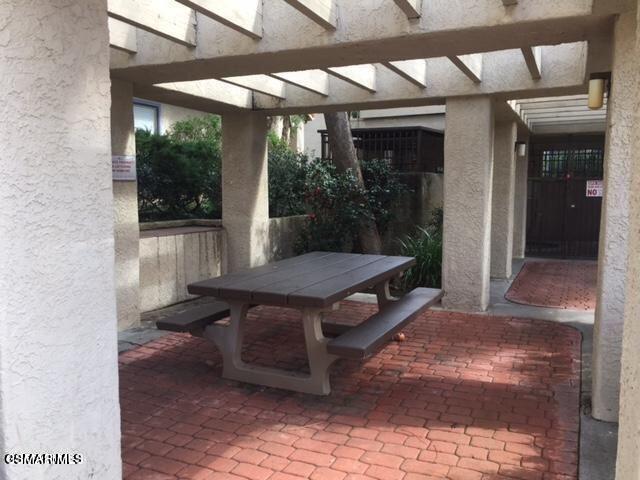 Foto del edificio - 2360 Archwood Ln