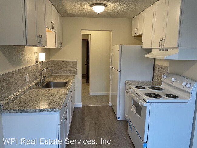 Building Photo - 1 br, 1 bath House - 911 N 73rd St  Unit 301