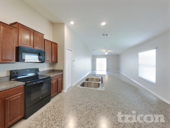 Foto del edificio - 17235 White Mangrove Dr