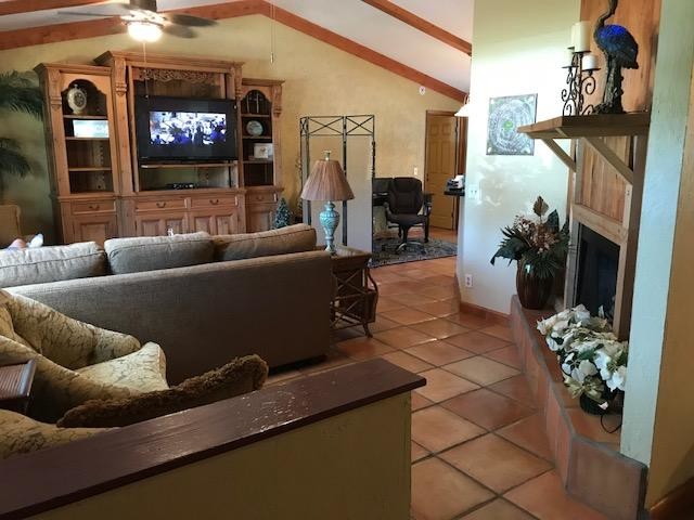 Foto principal - 904 Pompano Dr