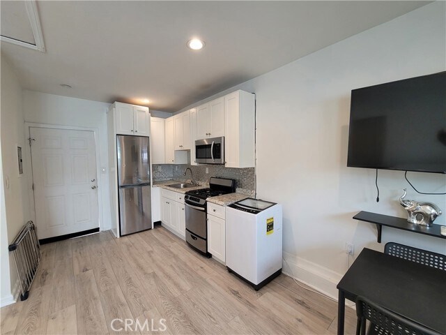 Building Photo - 17559 Lemay St