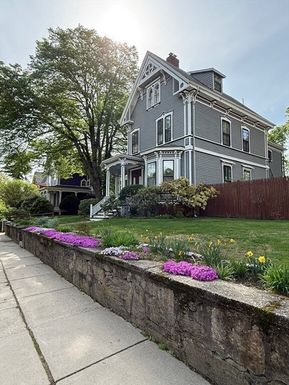 Building Photo - 26 Mather St