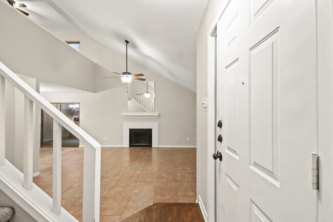 Foto del edificio - 7812 Theissetta Dr