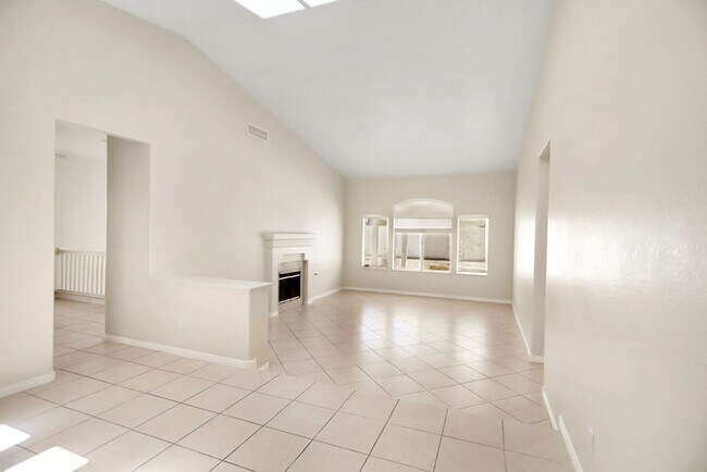 Foto del edificio - Single Story 3 Bedroom Summerlin Home