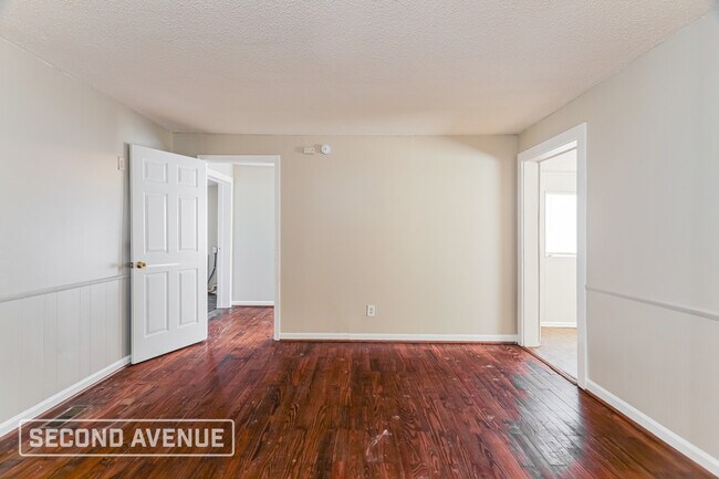 Foto del edificio - 208 Kentwood Ave