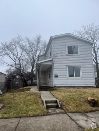 Building Photo - 209 Steadman St