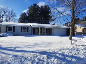 Building Photo - 144 Brentwood Dr
