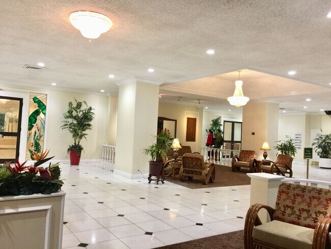 Foto del edificio - 2240 Kuhio Ave.