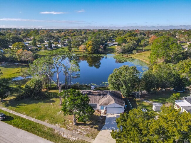 Building Photo - Pet Friendly Lake Front House for Rent!