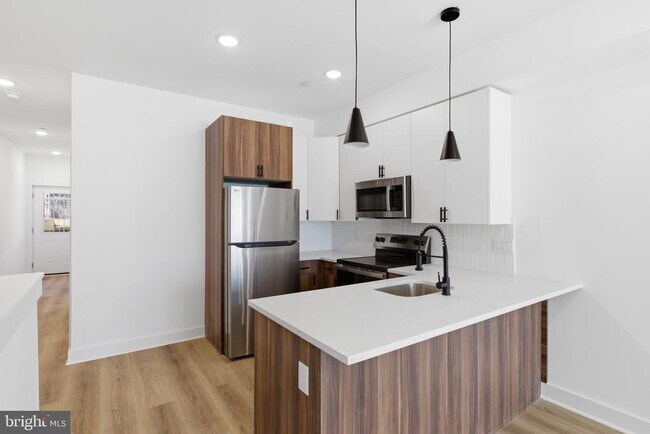 Building Photo - 2534 N 11th St