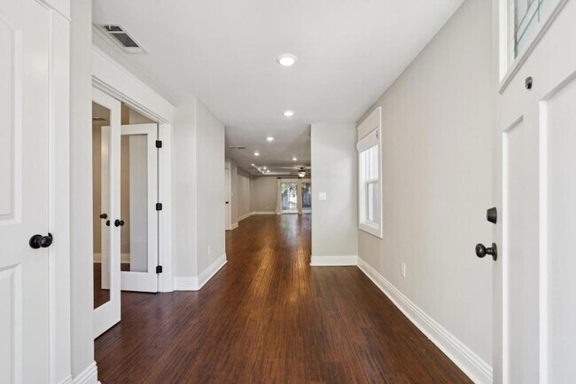 Foto del edificio - 2081 Buttner Rd