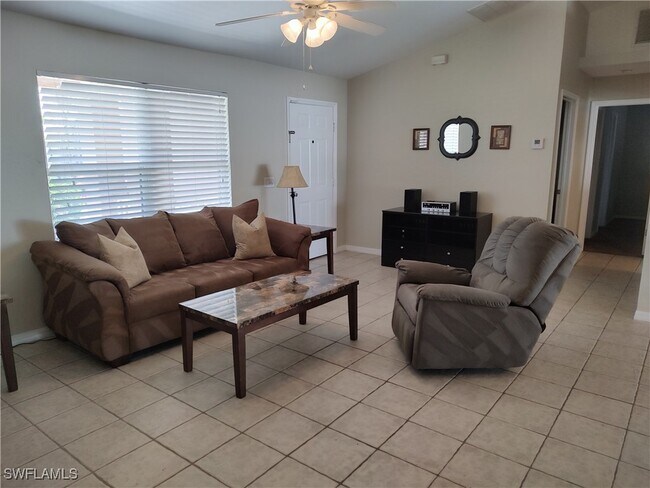 Foto del edificio - 5126 SW 19th Pl
