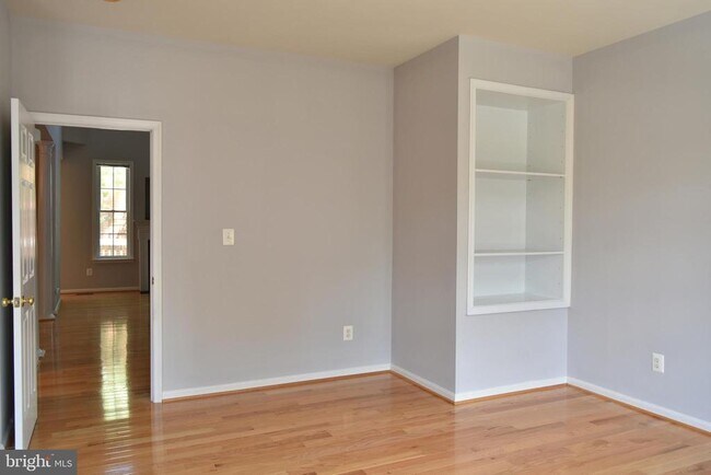 Foto del edificio - 20387 Fallsway Terrace