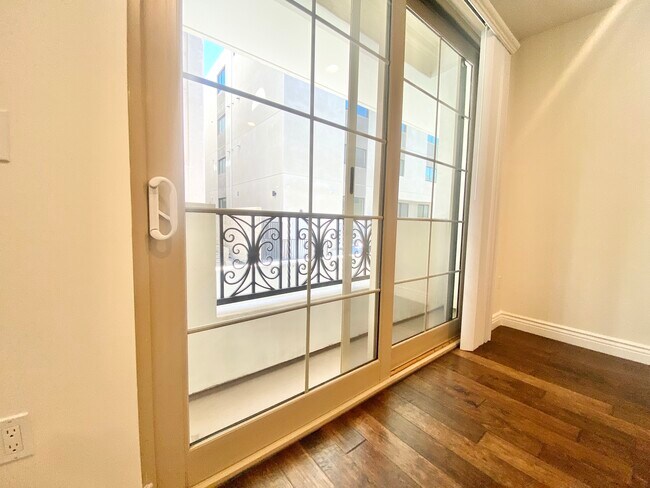 Foto del edificio - 4410 Sepulveda Blvd