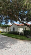Building Photo - 6739 Skyline Dr