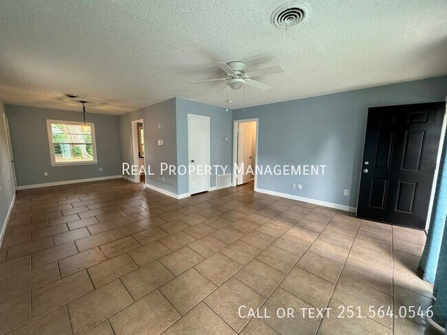 Building Photo - 4159 La Rose Dr.