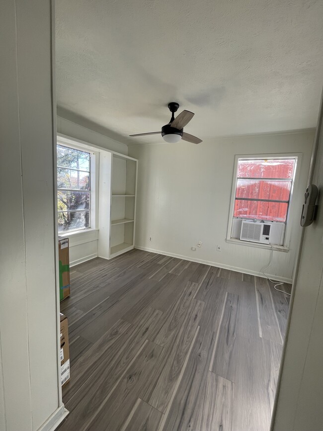 Foto del edificio - 1305 Lynn St