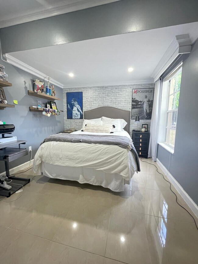 Building Photo - 23205 Old Inlet Bridge Dr