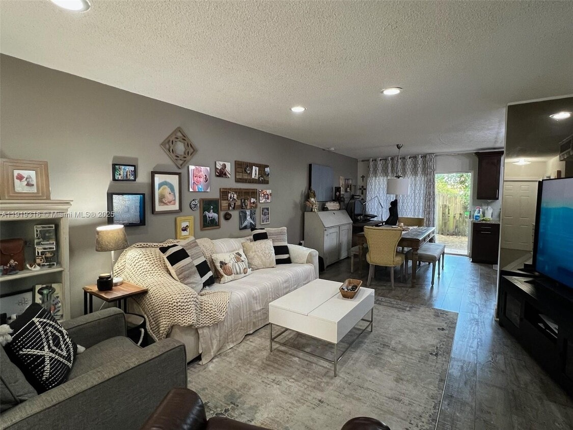 Foto principal - 8423 SW 137th Ave