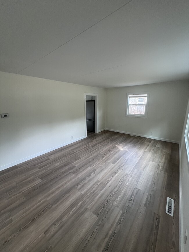 Foto del edificio - 1303 E St Andrews Rd