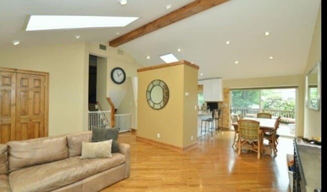 Photo - 79 Plymouth Rd House