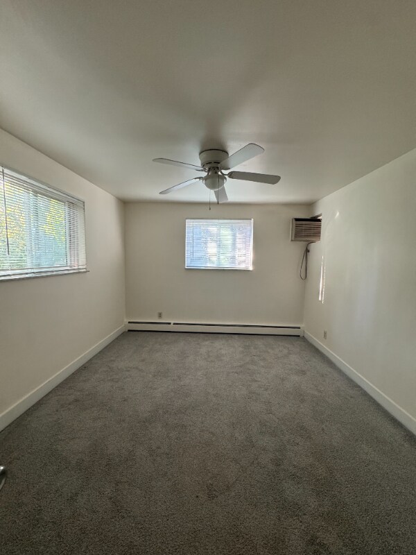 Building Photo - 505 Sandheger Pl