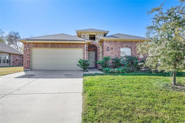 Foto principal - 3215 Clear Springs Dr
