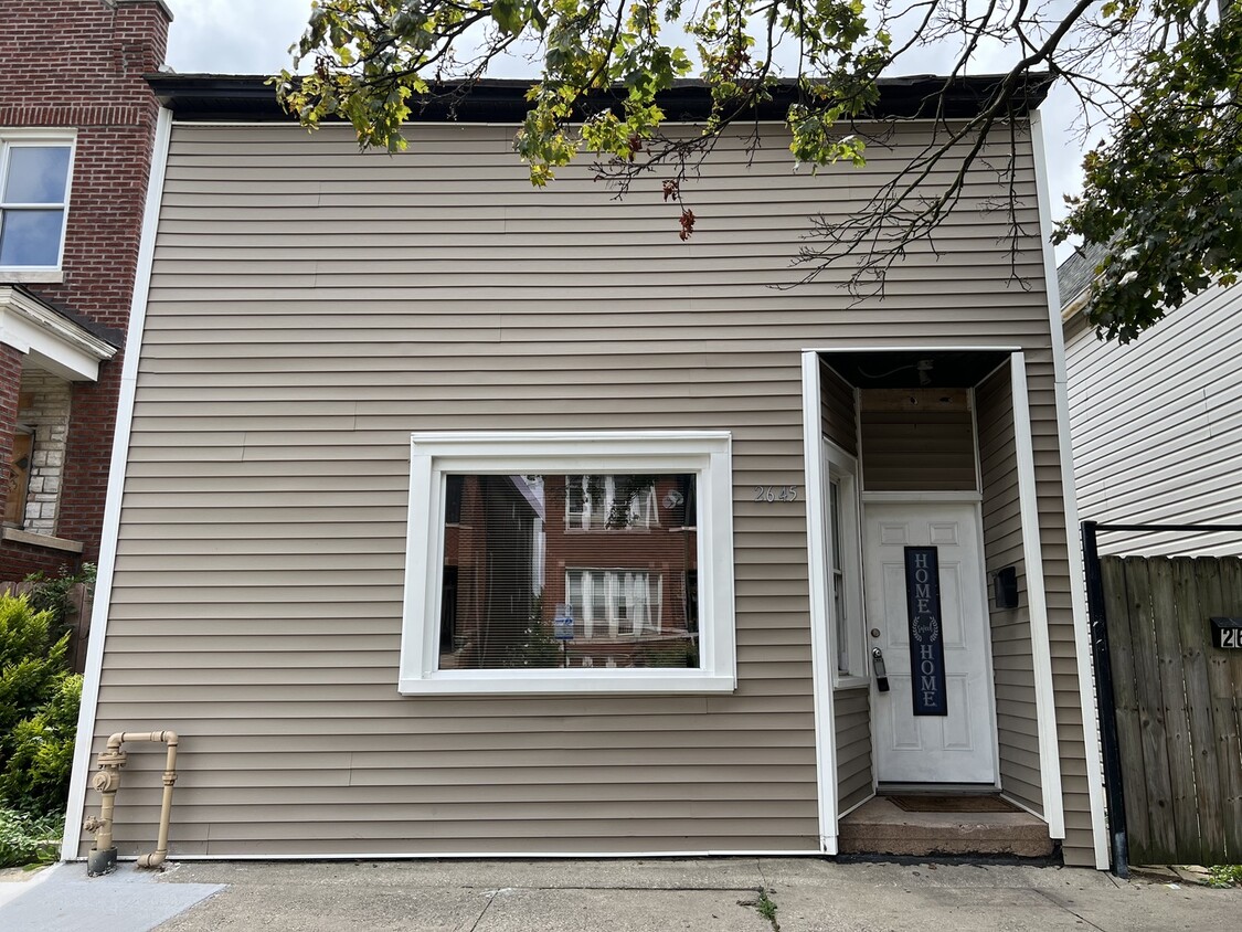 Primary Photo - 2645 W 43rd St