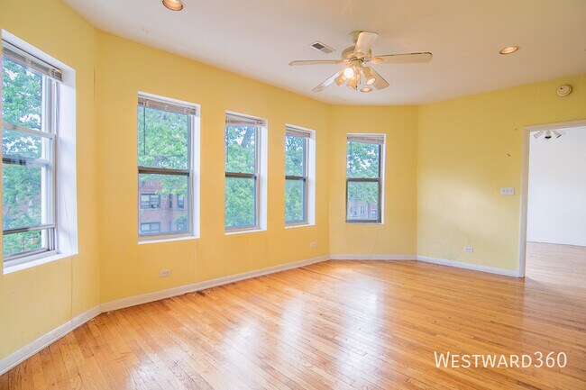 Foto del edificio - 8158 S Drexel Ave