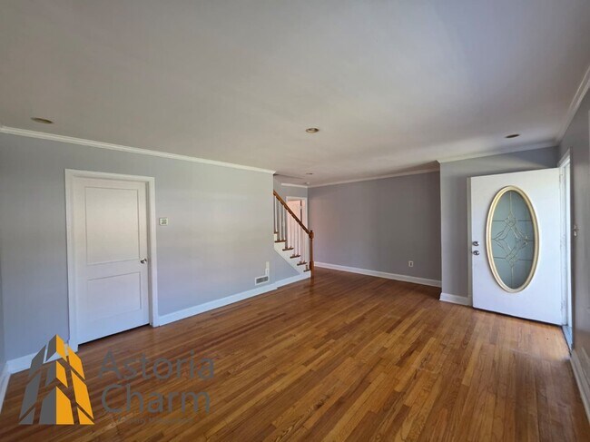 Building Photo - 1609 Northbourne Rd
