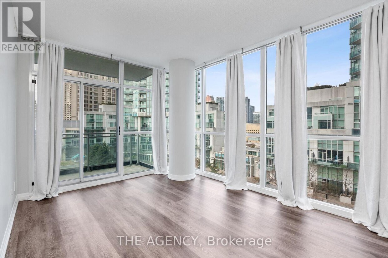 Photo principale - 223-223 Webb Dr