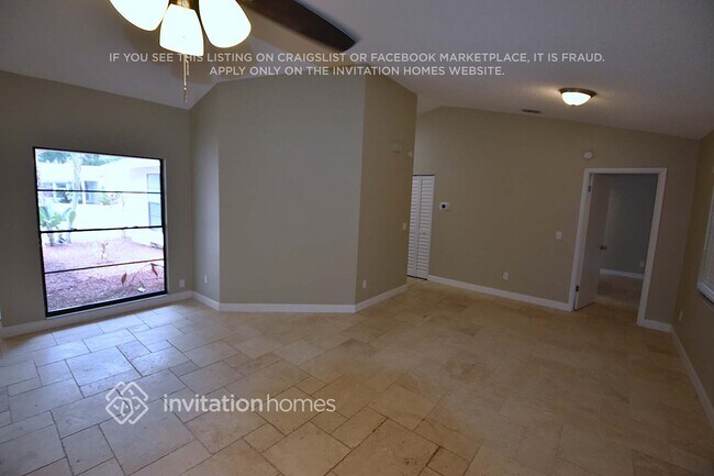 Building Photo - 1617 Carter Oaks Dr